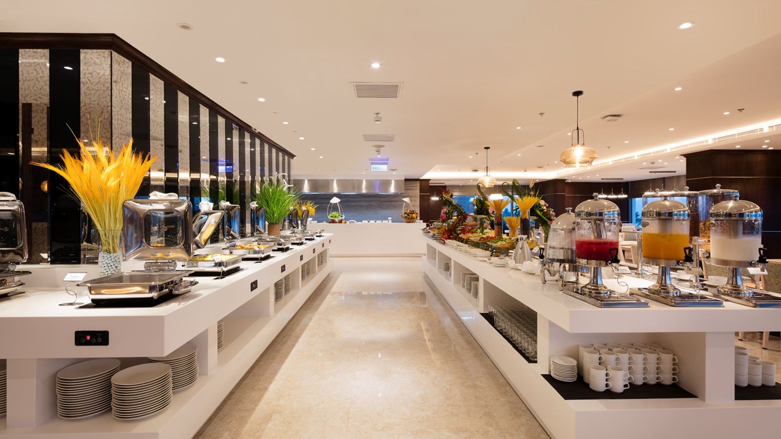 restaurants-restaurant