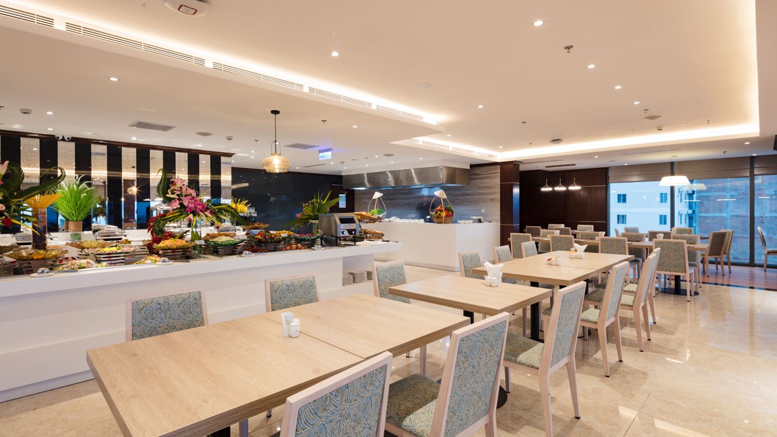 restaurants-restaurant