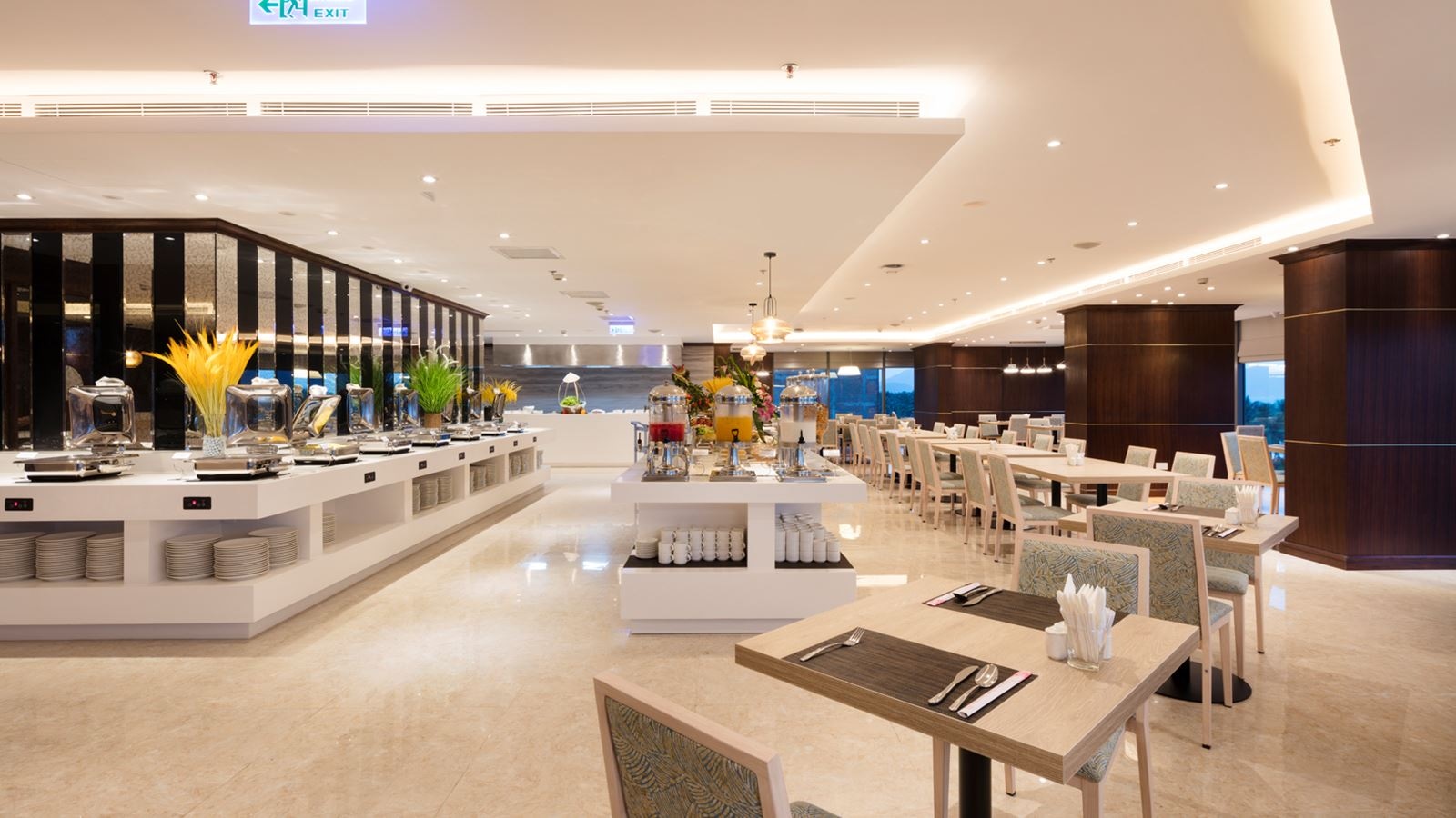 restaurants-restaurant