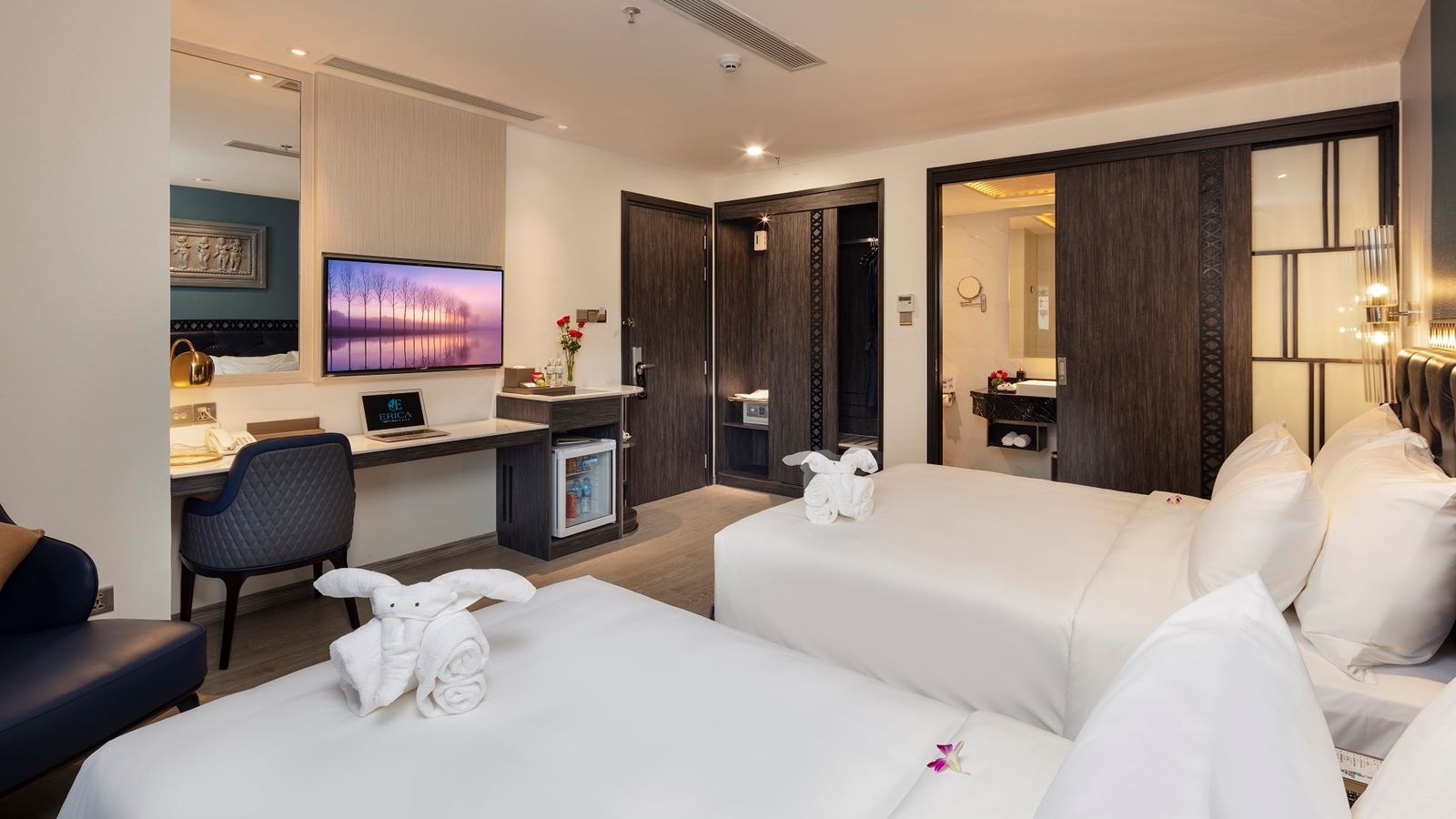 rooms-classic-triple-with-balcony-no-extra-bed