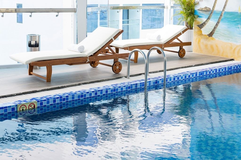 pools-indoor-pool