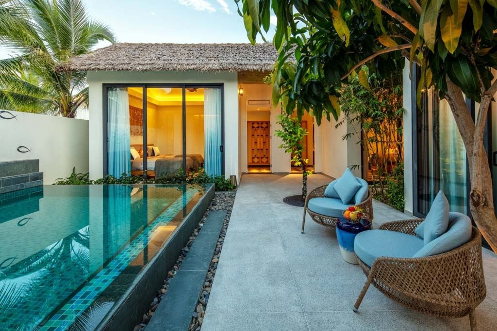 rooms-1bedroom-garden-pool-villa-no-extra-bed