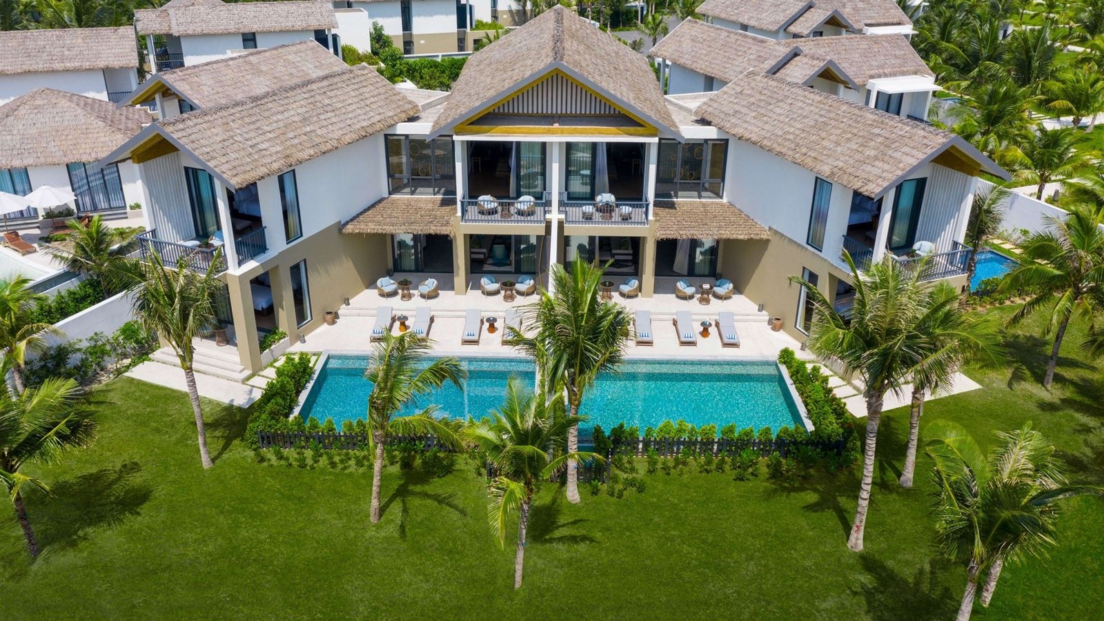 rooms-3bedroom-beachfront-pool-villa-child-without-extra-bed