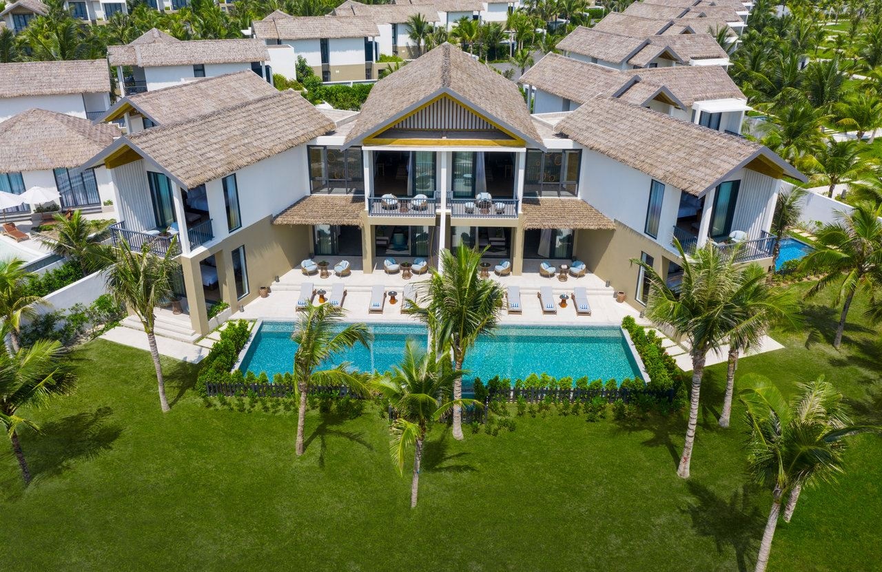 rooms-1bedroom-beachfront-pool-villa-child-without-extra-bed