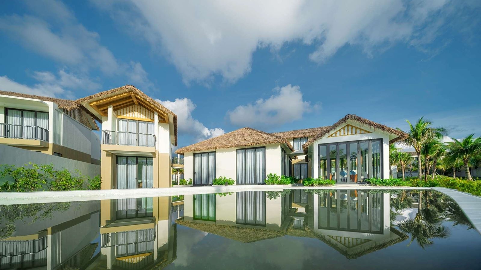 rooms-4bedroom-presidential-pool-villa-child-without-extra-bed