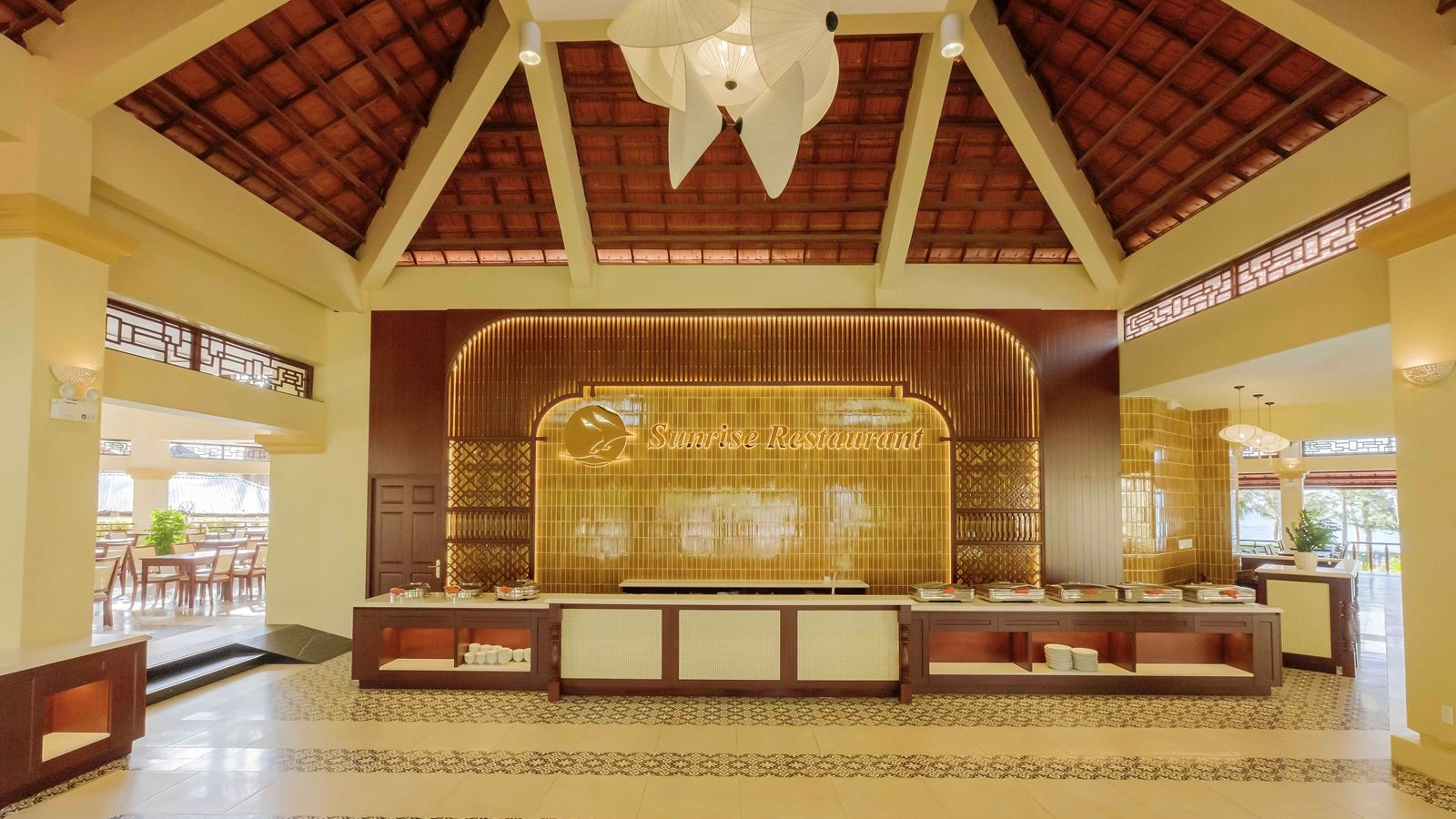 restaurants-main-building