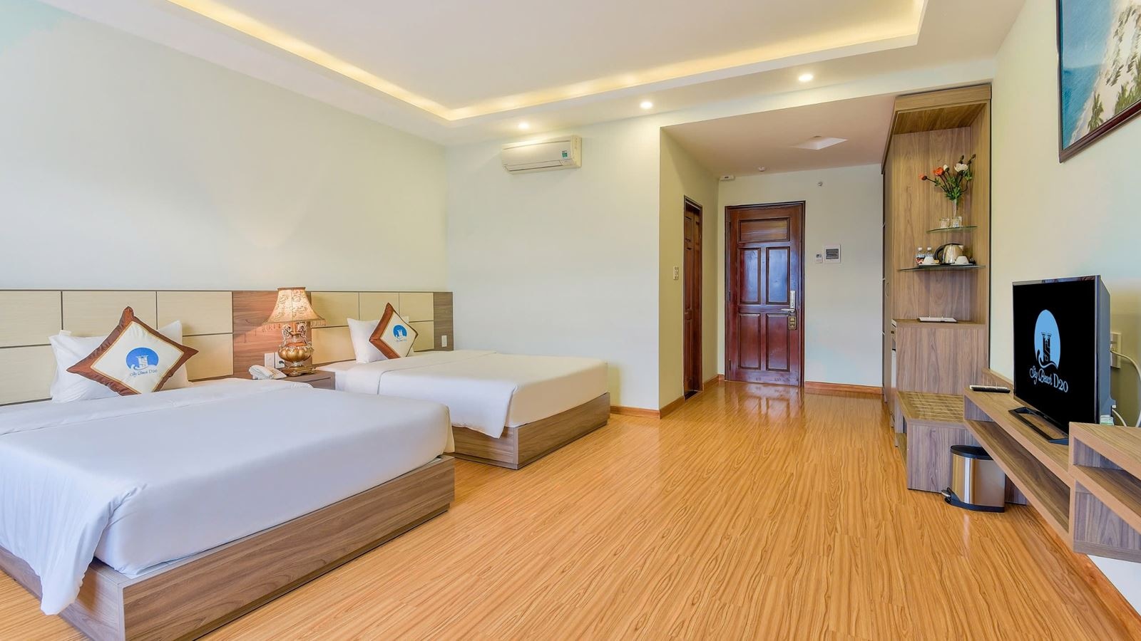 rooms-deluxe-city-view