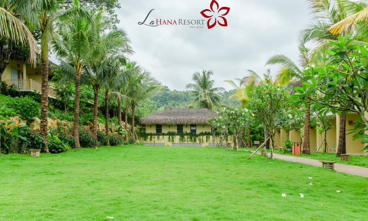 rooms-deluxe-family-with-gardenview