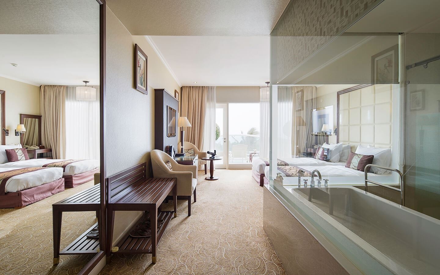 rooms-superior-sea-view-with-balcony