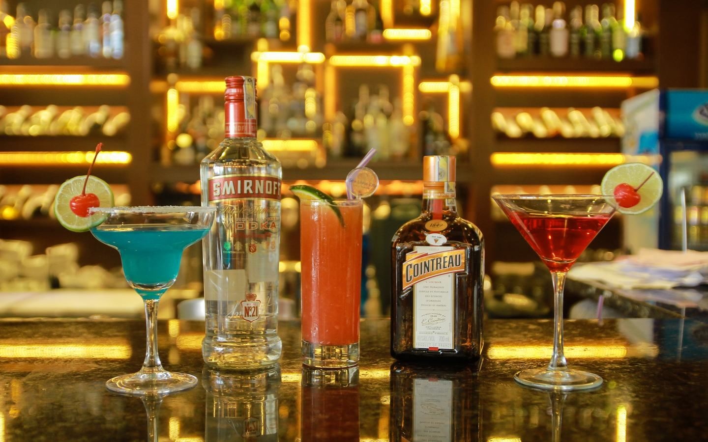 bars-white-night-bar