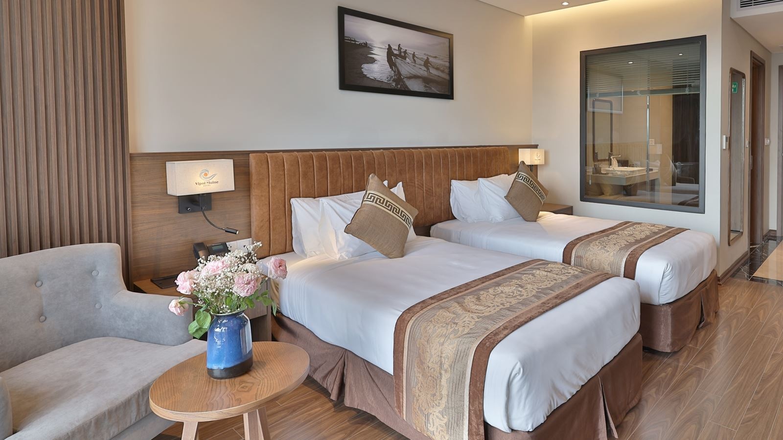 rooms-deluxe-seaview-with-balcony-child-without-extra-bed