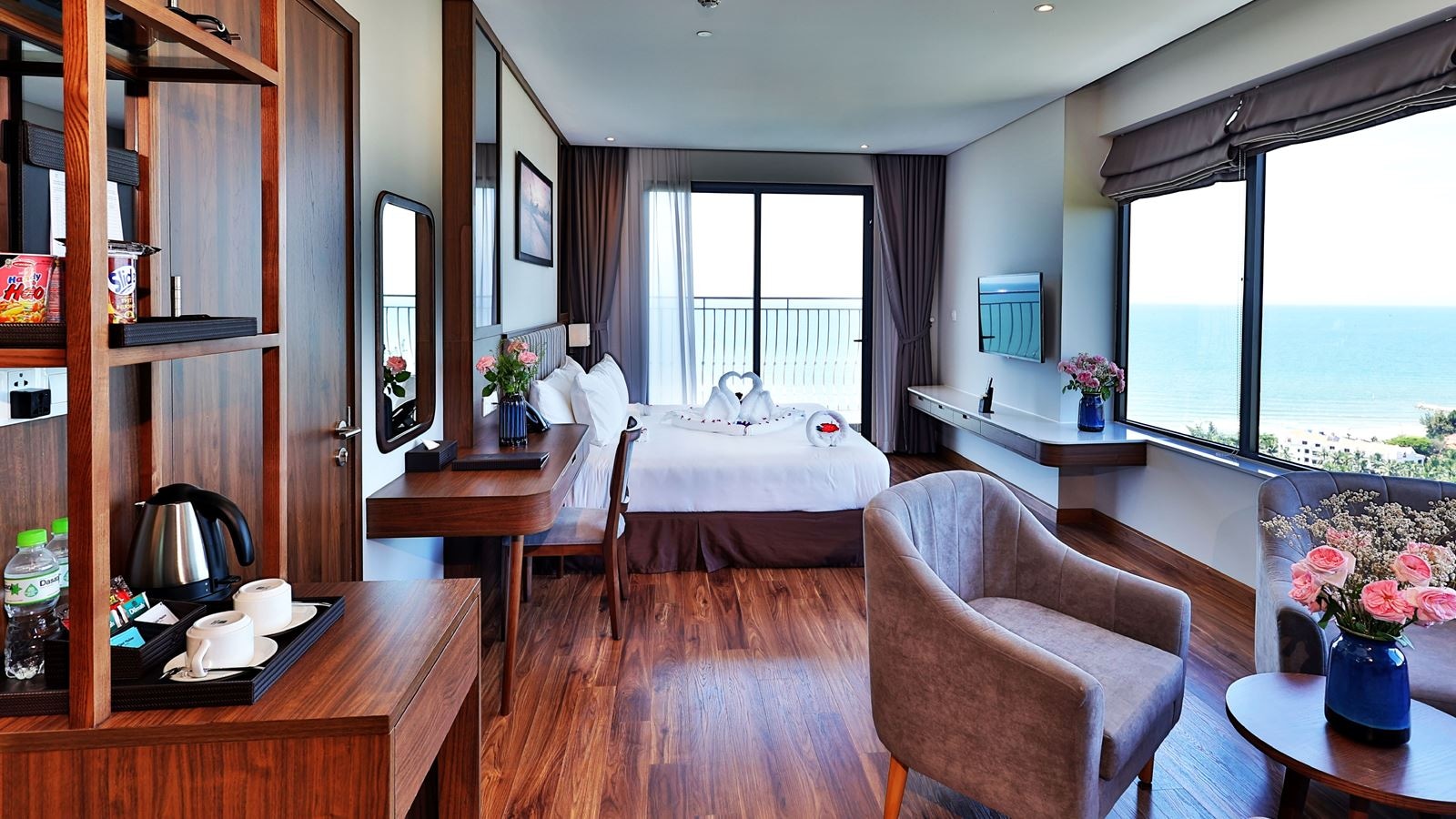rooms-junior-suite-seaview-with-balcony-child-without-extra-bed