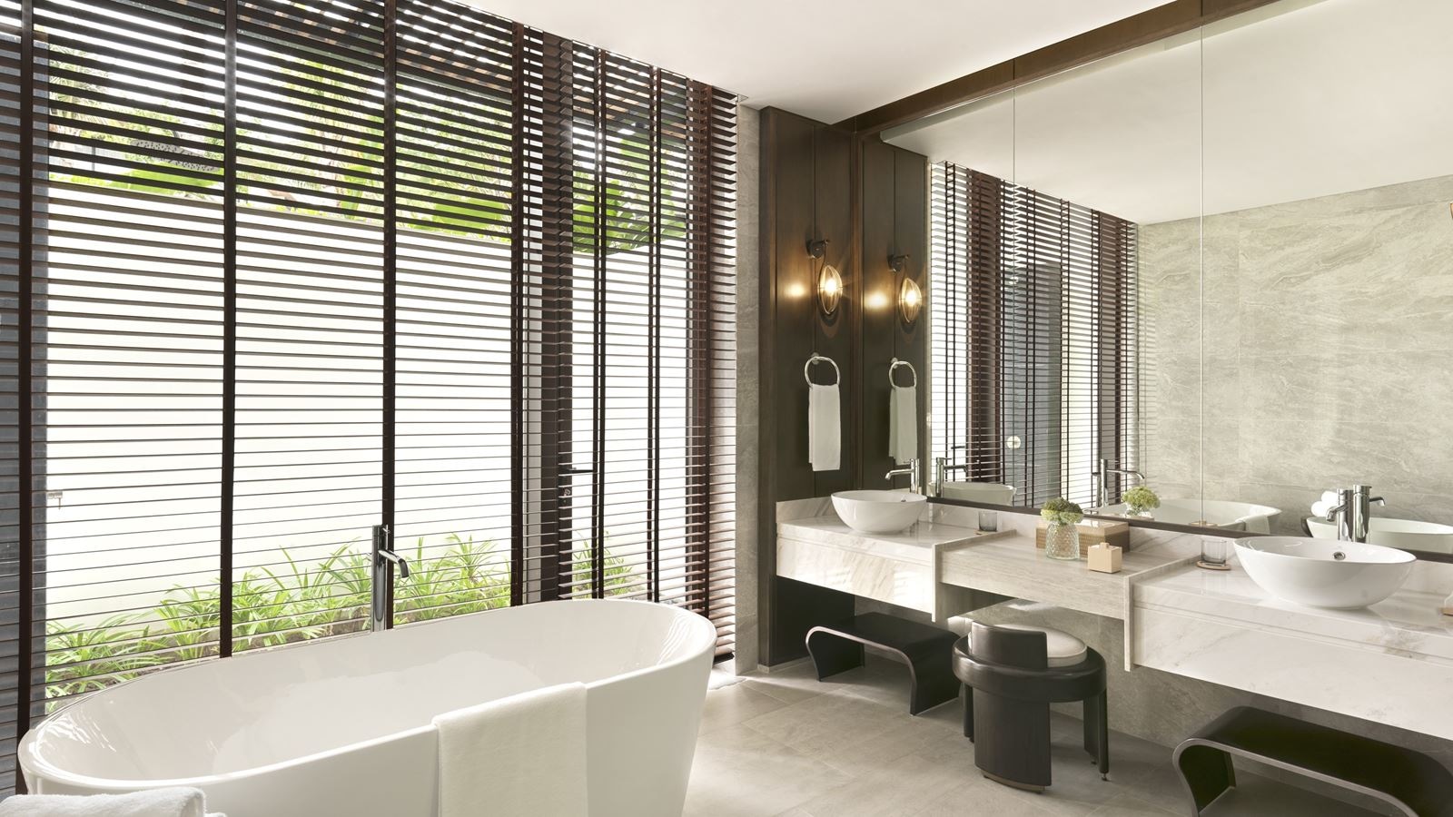 rooms-lush-villa-1-bedroom