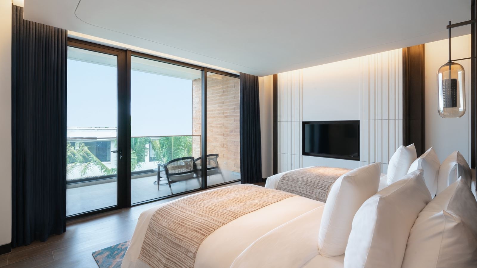 rooms-lush-villa-3-bedrooms