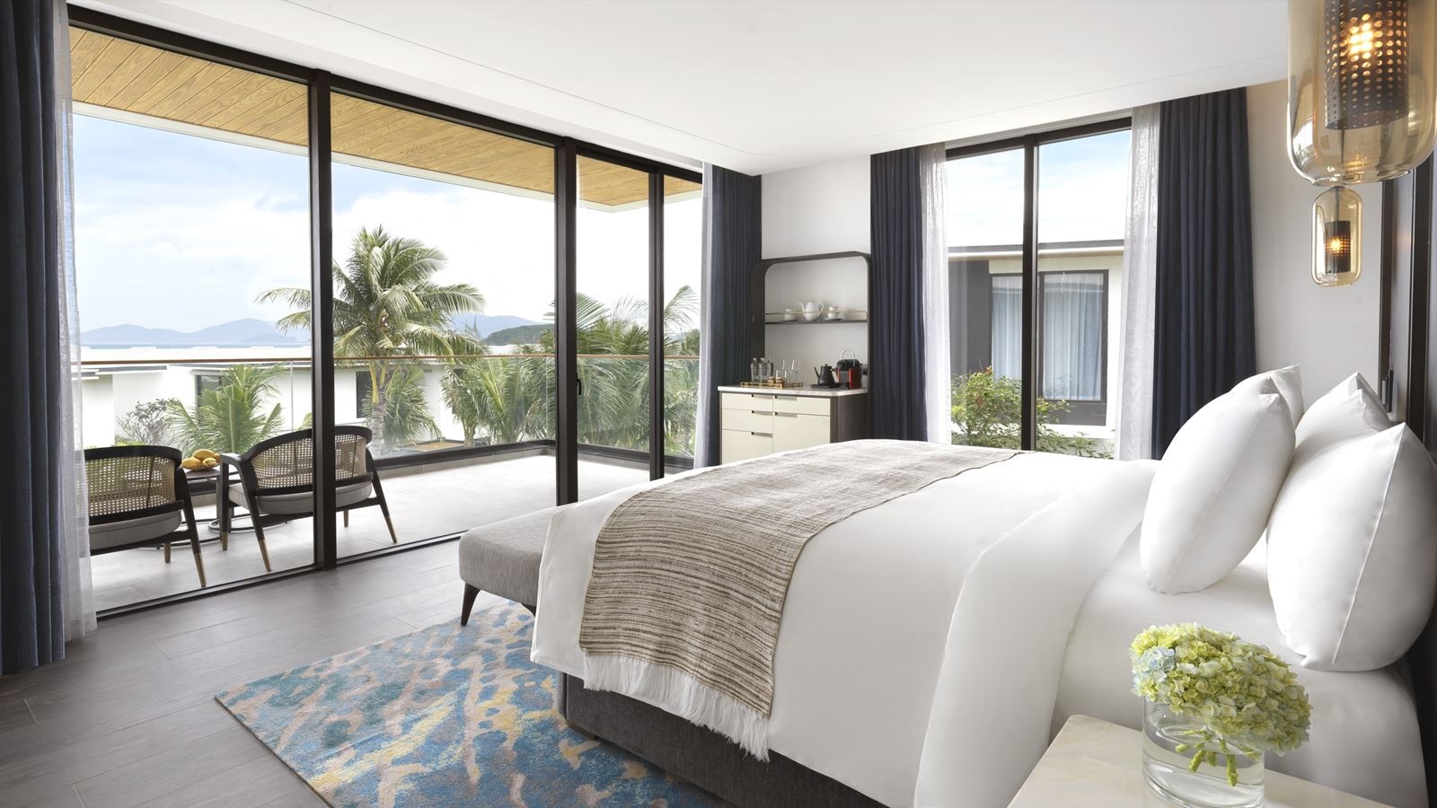 rooms-lush-villa-3-bedrooms