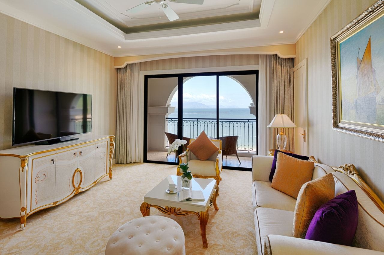 rooms-executive-suite-ocean-view