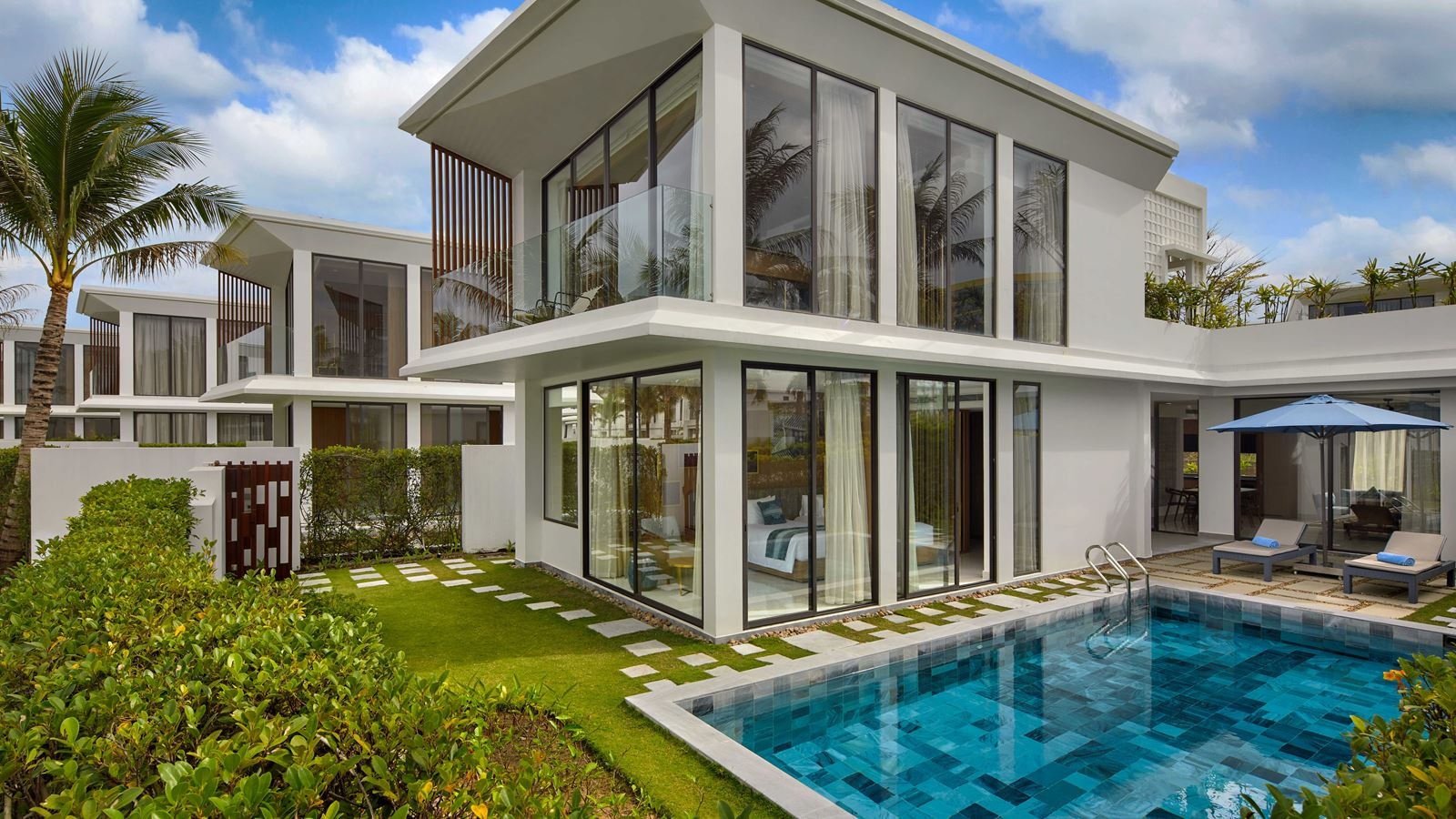 rooms-three-bedroom-pool-villa-garden-view