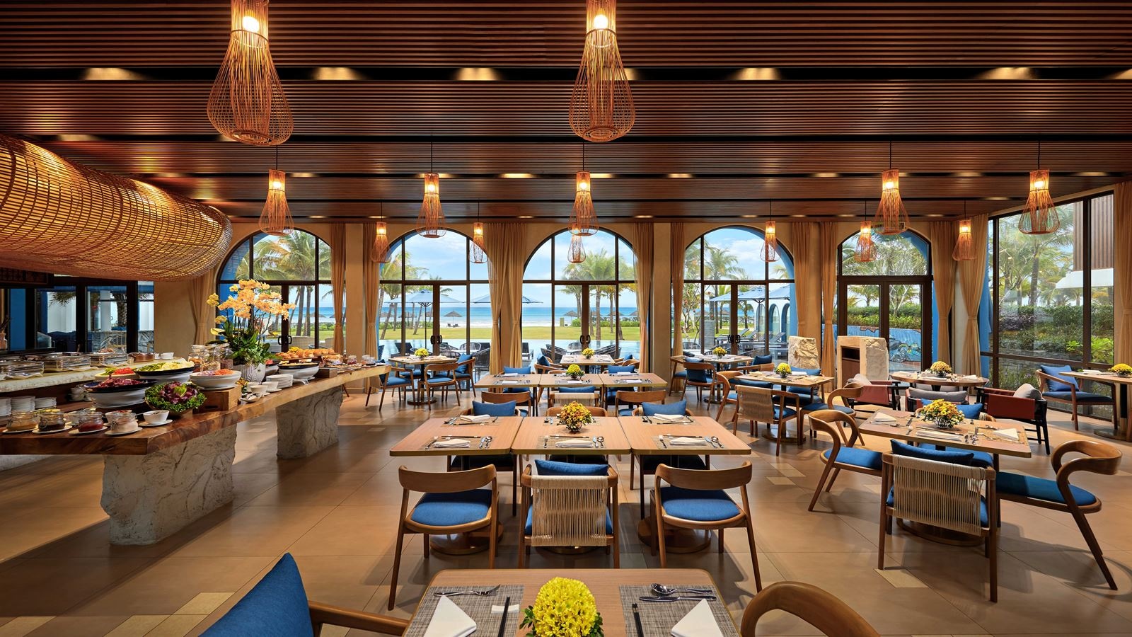 restaurants-royal-shore-restaurant