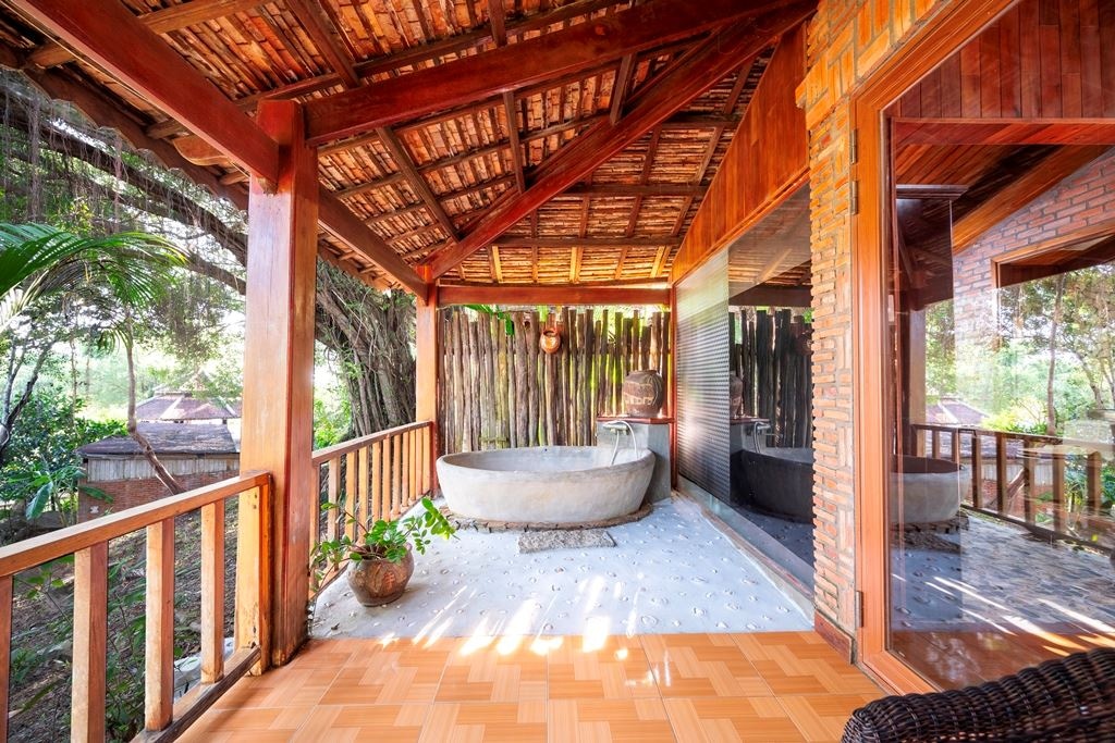 rooms-deluxe-bungalow-with-garden-view