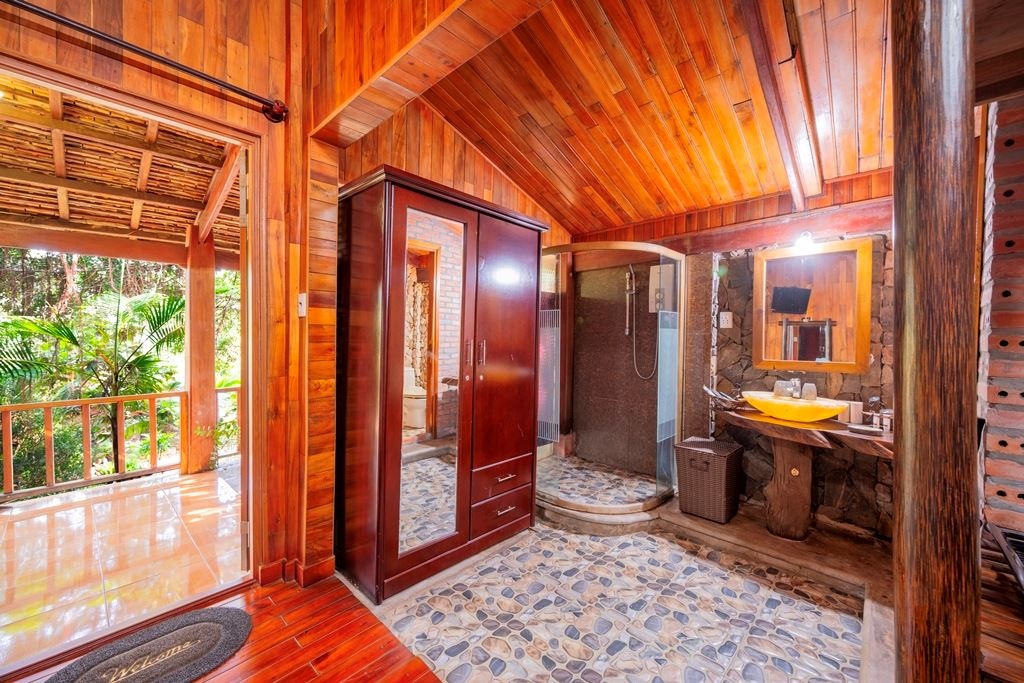 rooms-deluxe-bungalow-with-garden-view