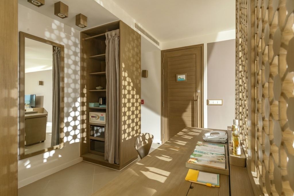 rooms-beachfront-villa