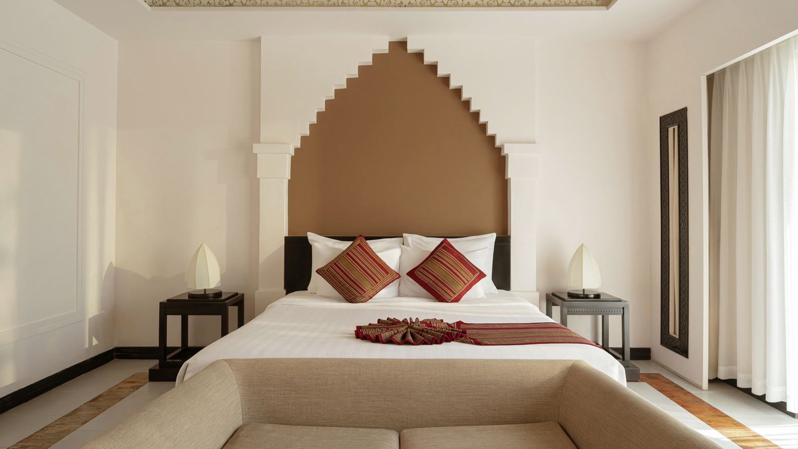 rooms-deluxe-garden-view-balcony