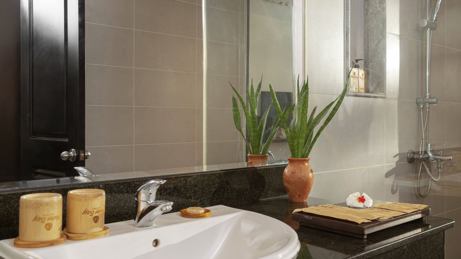 rooms-ocean-panorama-balcony