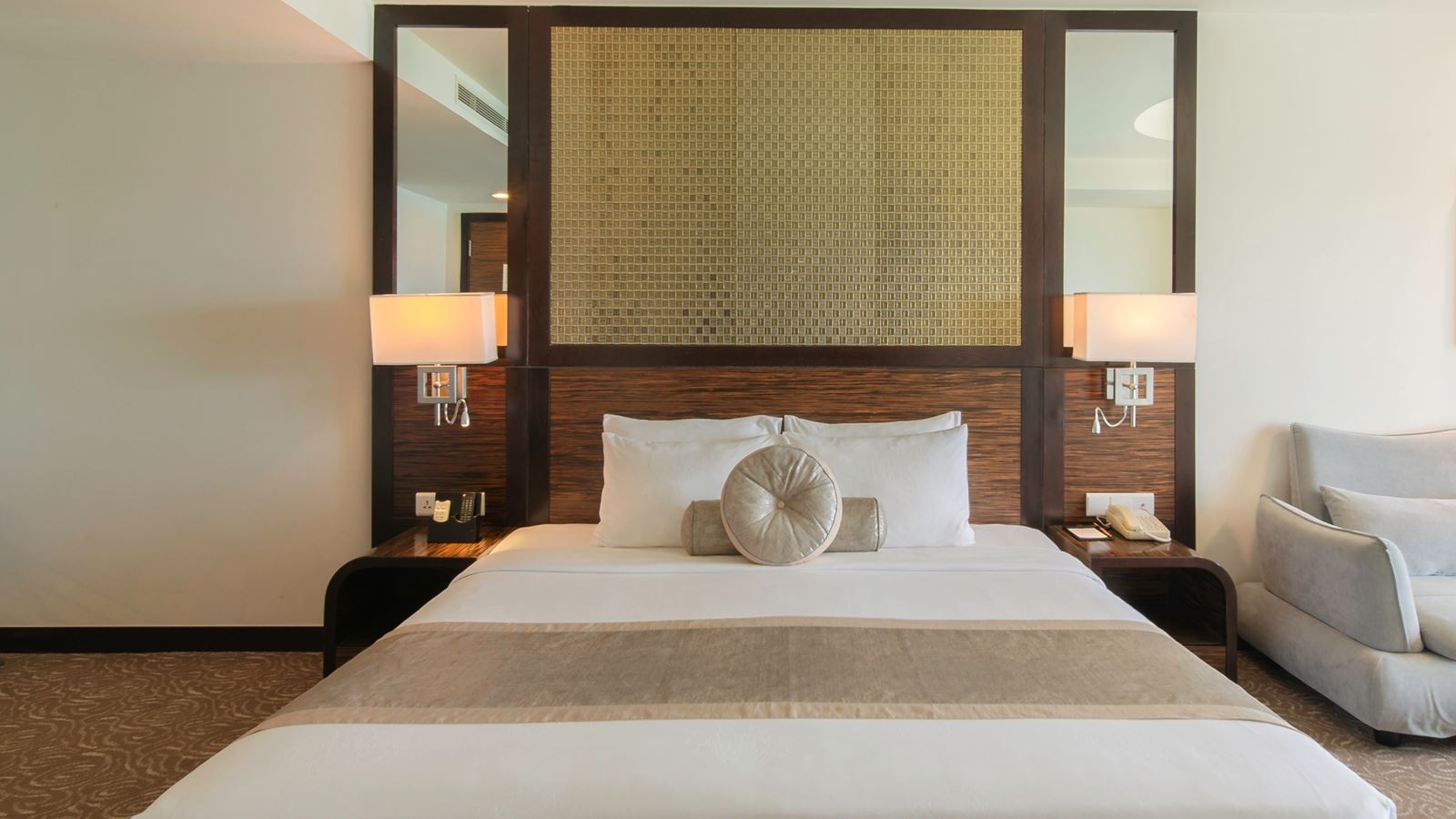 rooms-junior-suite-queen