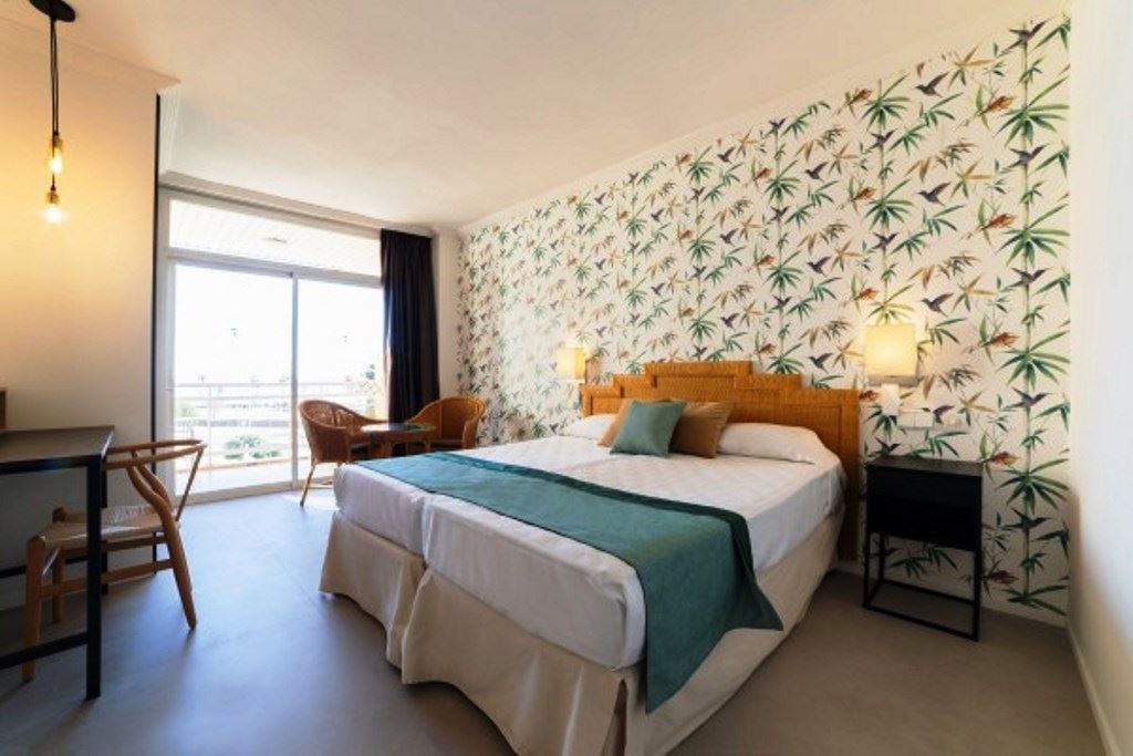 rooms-double-standard-room-balcony-or-terrace