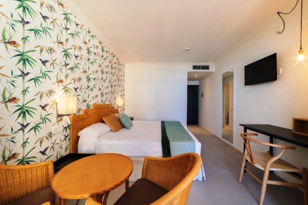 rooms-double-standard-room-balcony-or-terrace