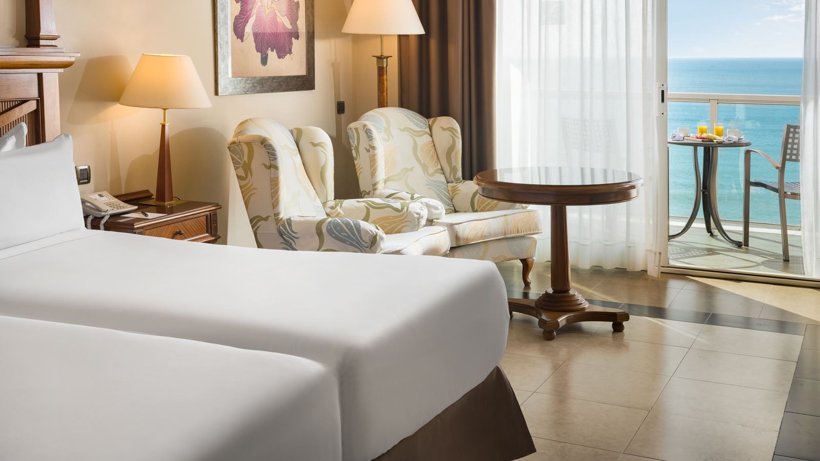 rooms-double-family-standard-sea-view-balcony-or-terrace