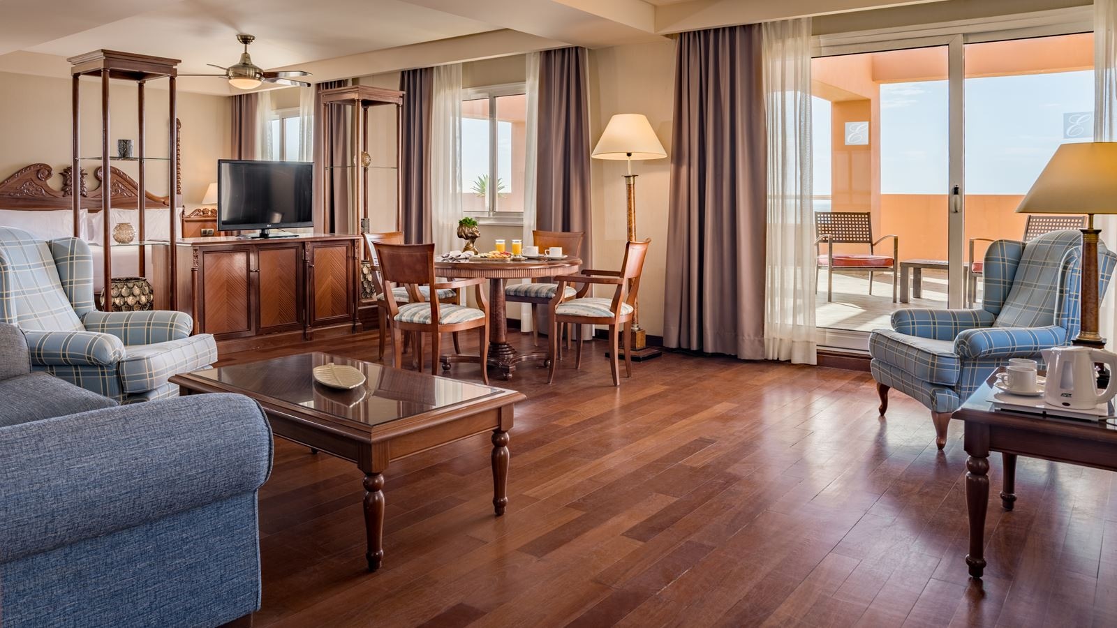 rooms-junior-suite-family-premium-sea-view-balcony-or-terrace