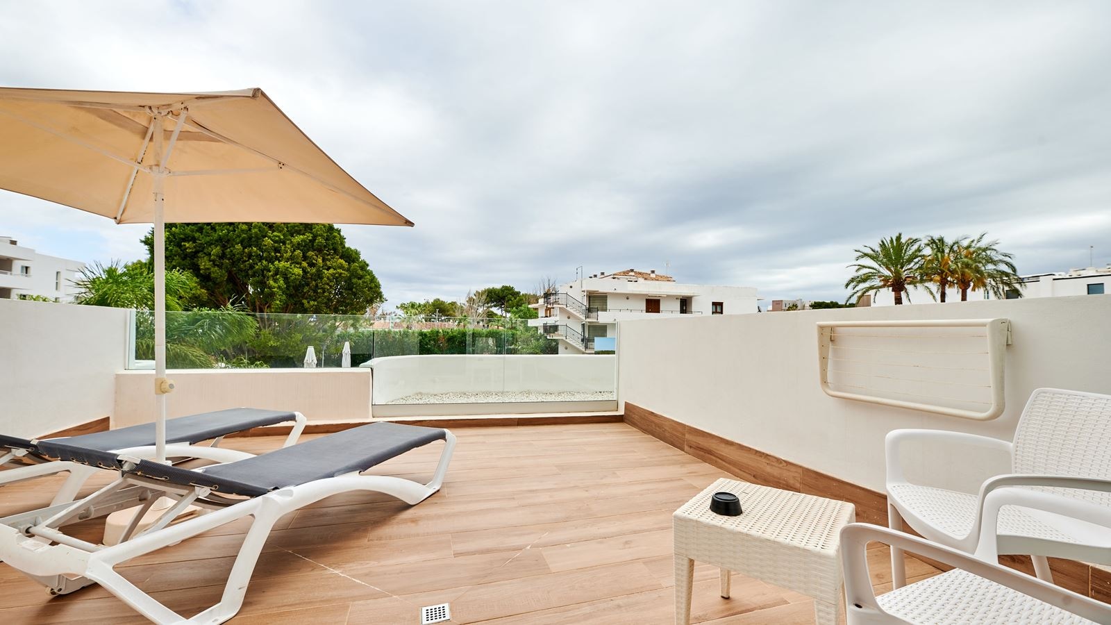 rooms-double-superior-balcony-or-terrace