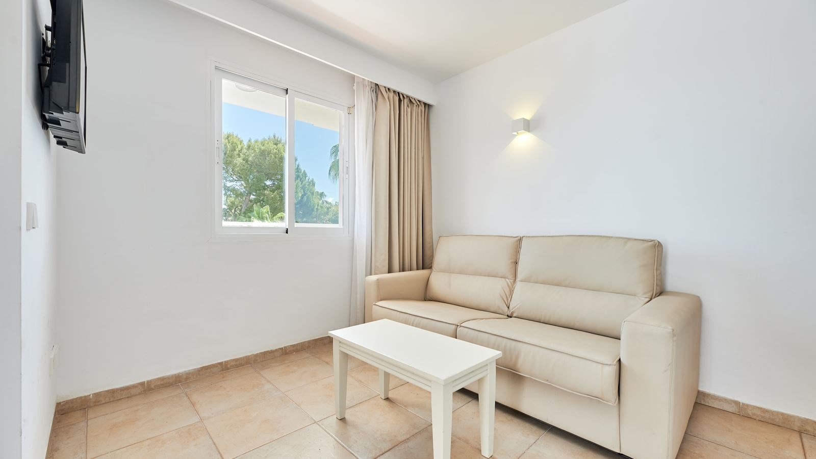 rooms-1-bedroom-apartment