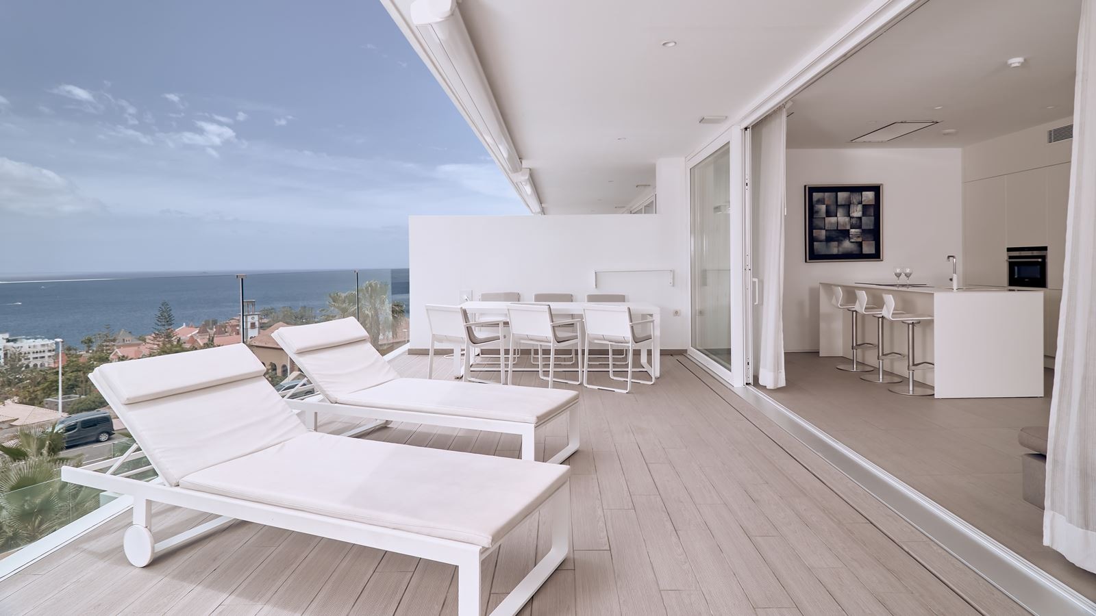 rooms-1-bedroom-suite-with-sea-view-divinity-bliss