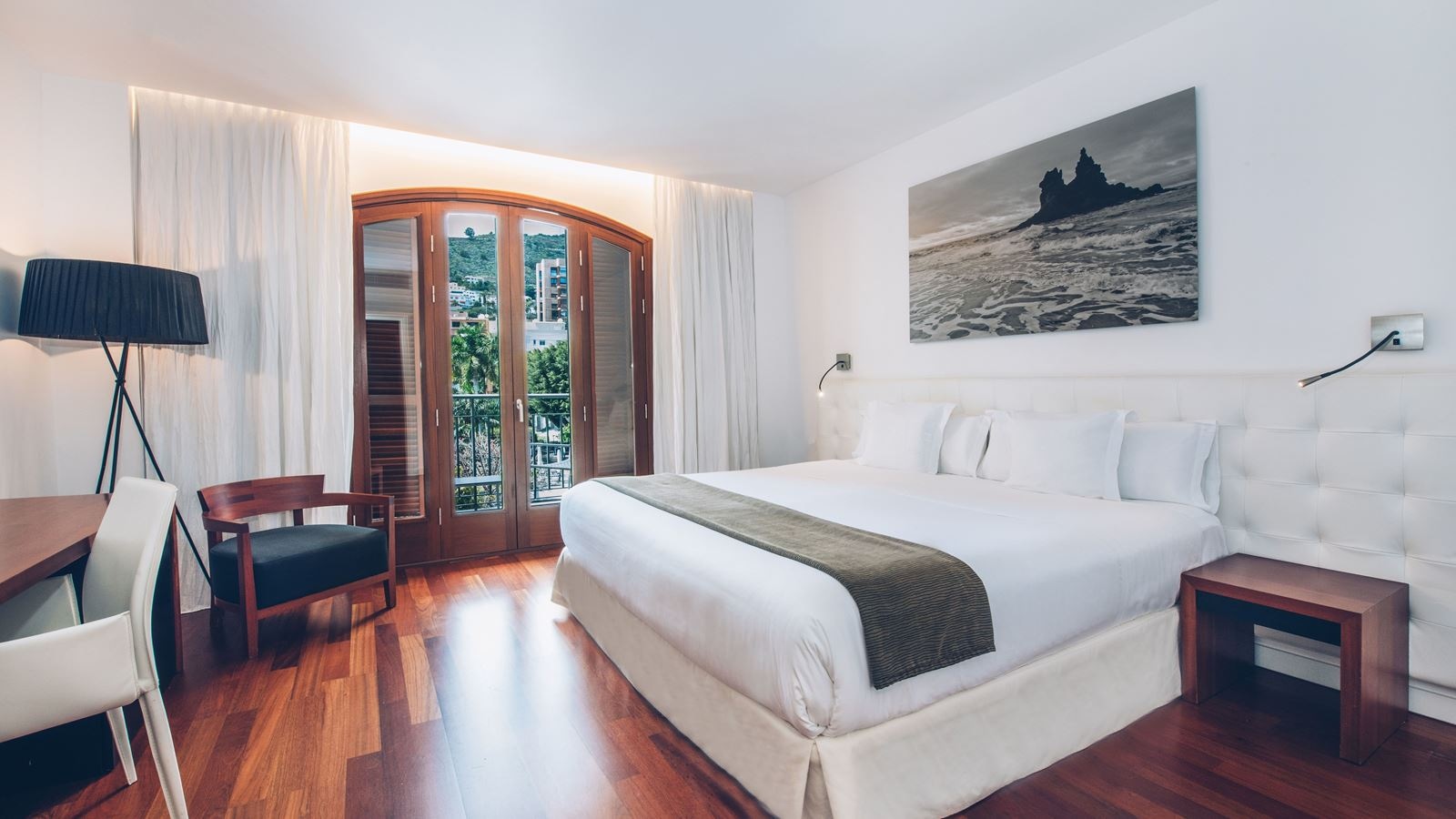 rooms-double-garden-view