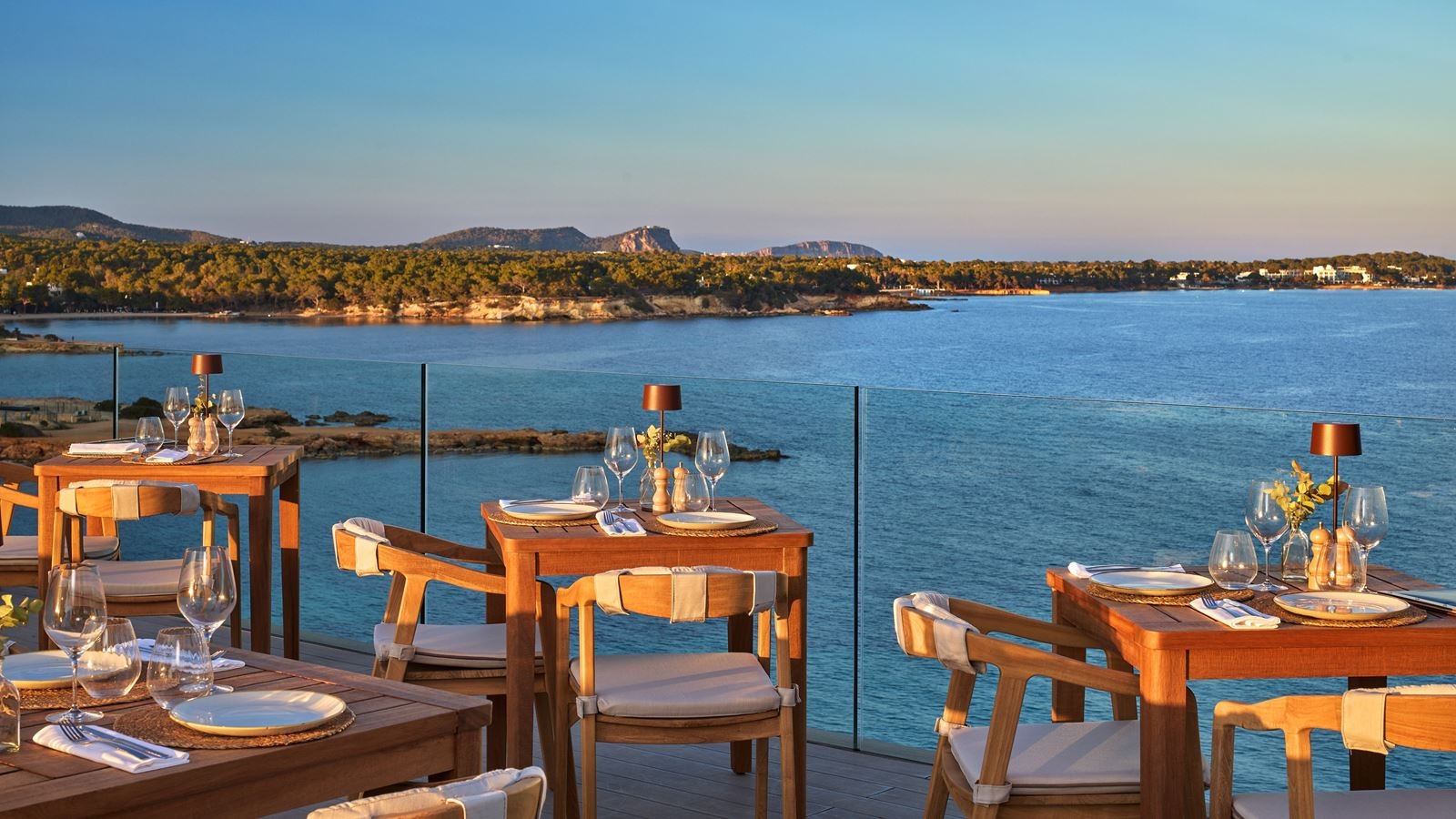 restaurants-llum-rooftop-restaurant