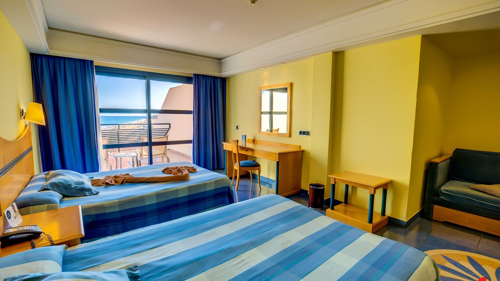 rooms-twin-standard-balcony-or-terrac