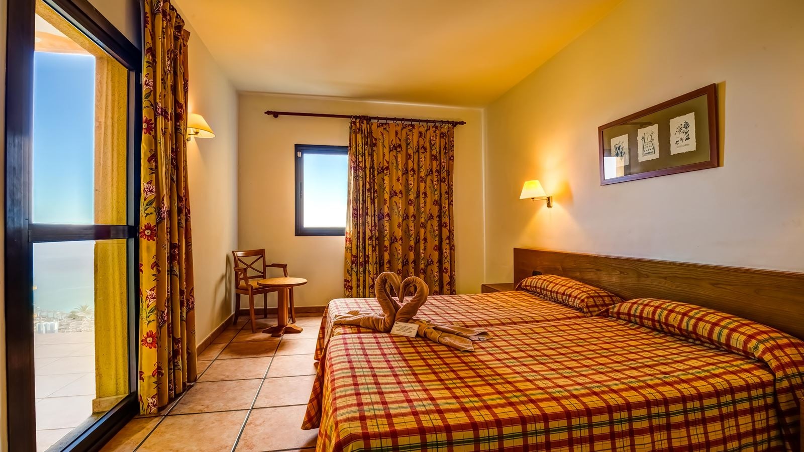 rooms-family-room-standard-balcony-or-terrace