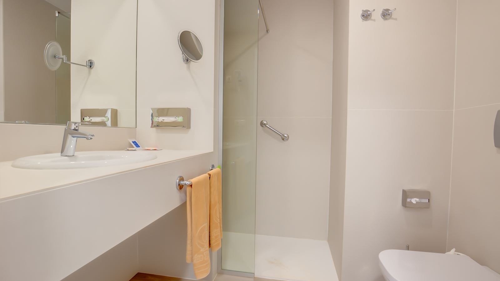 rooms-twin-standard-balcony-or-terrace