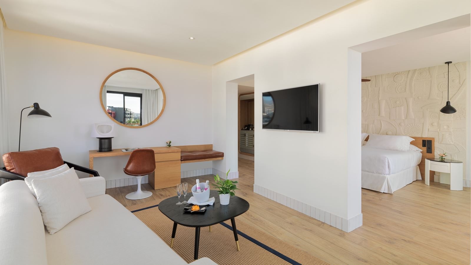 rooms-junior-suite-with-balcony-or-terrace