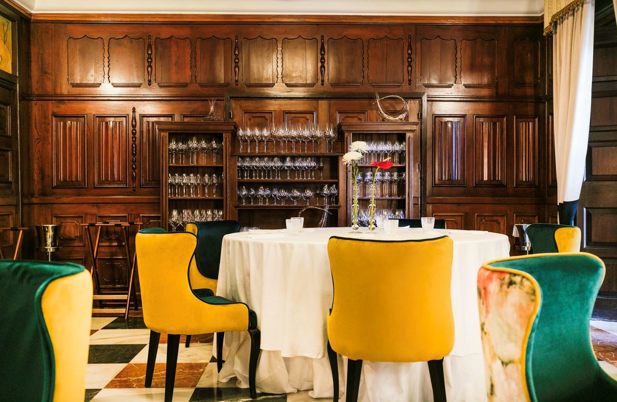 restaurants-poemas-restaurant-by-hrs-padrón