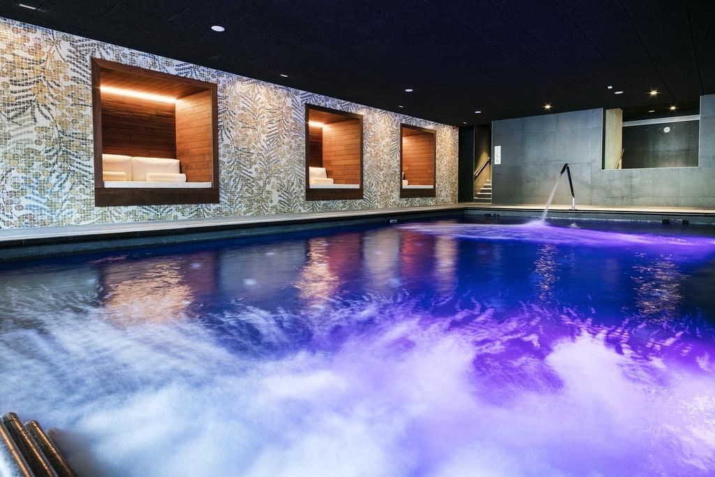 pools-indoor-pool