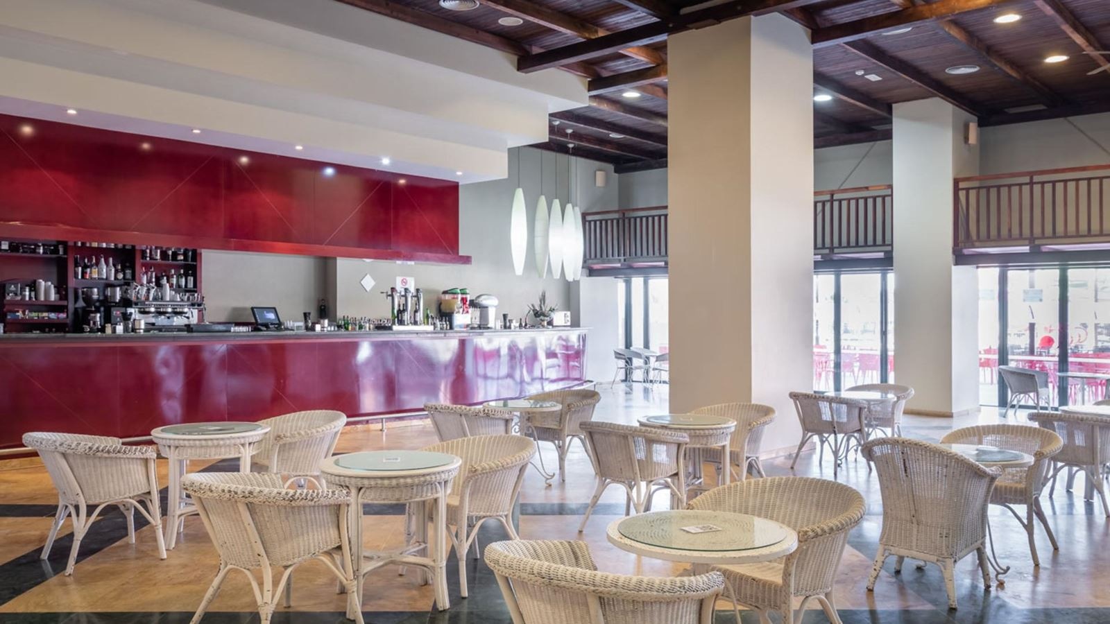 restaurants-bar-piscina