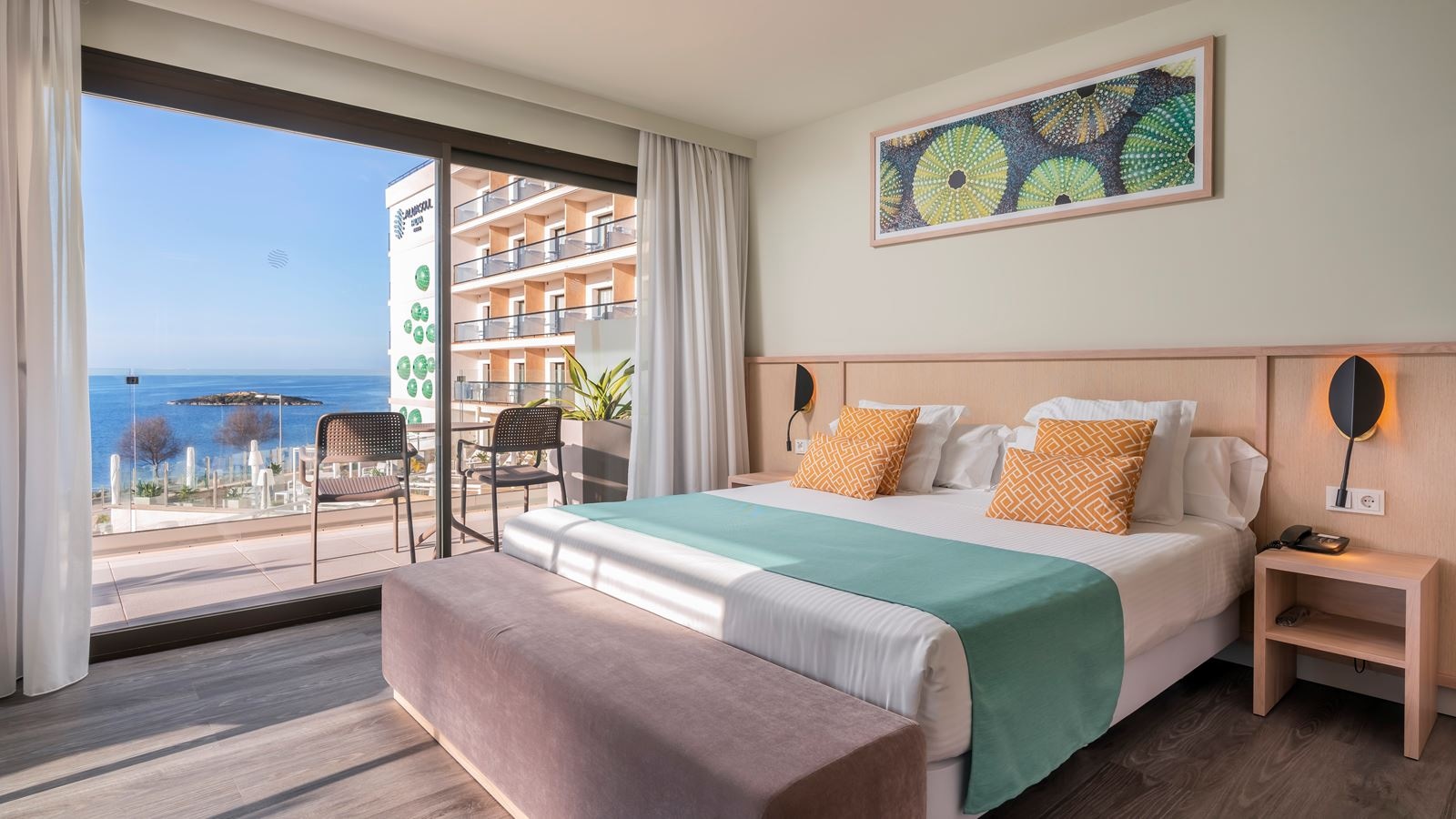 rooms-my-favorite-club-double-seafront-with-balcony