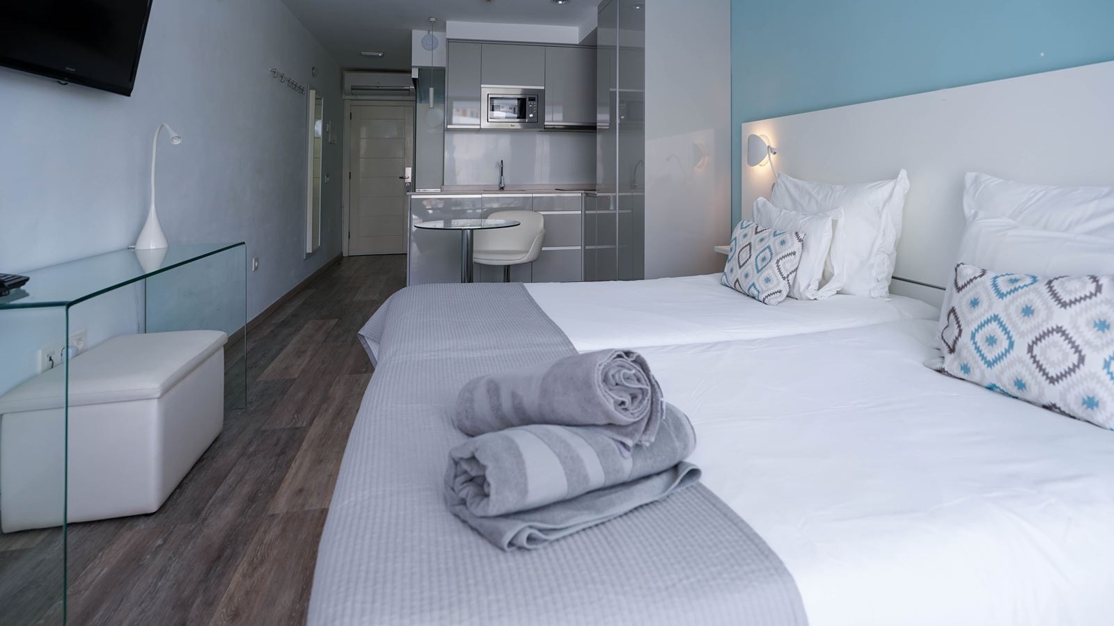 rooms-junior-suite-standard-swim-up