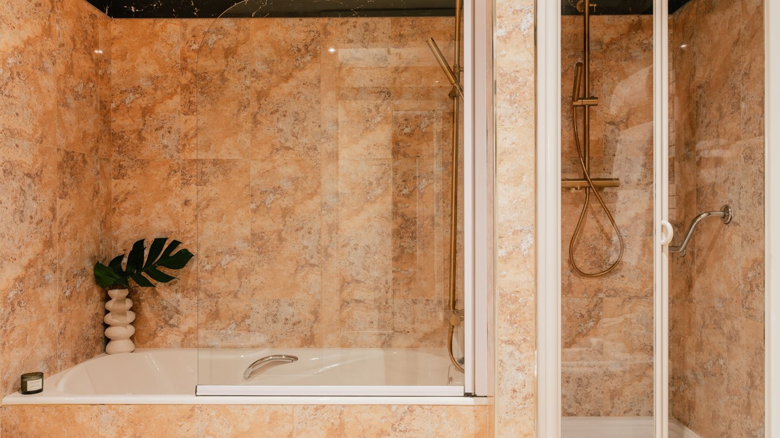 rooms-s4t--premier-family-room