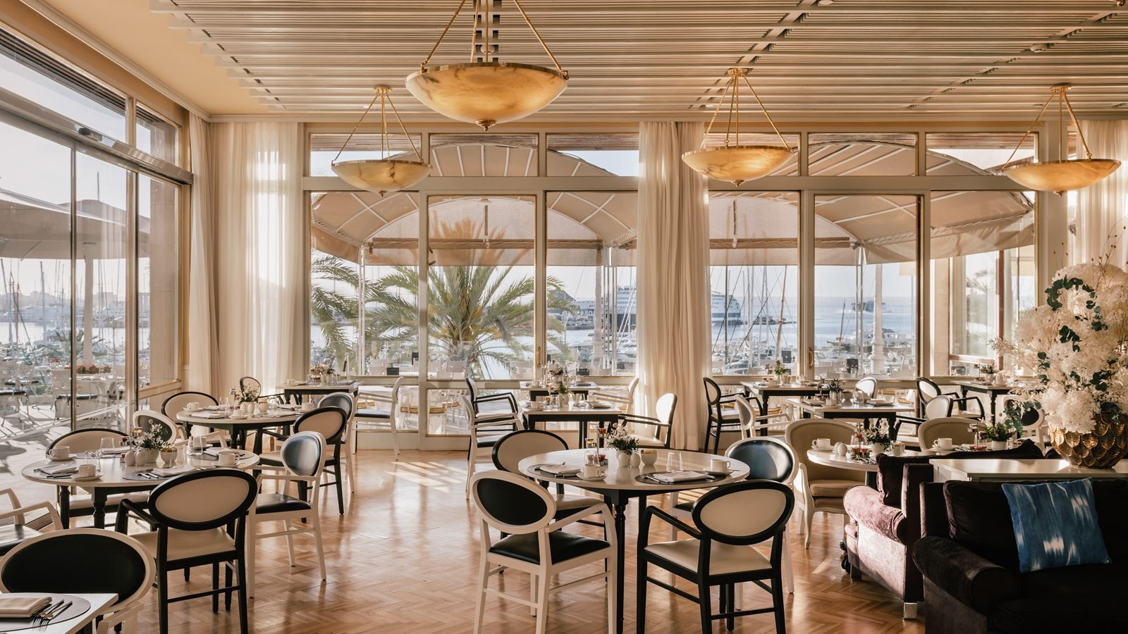 restaurants-breakfast-buffet-restaurant