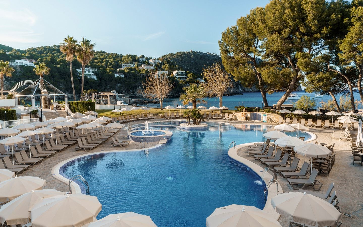 pools-outdoor--indoor-pool