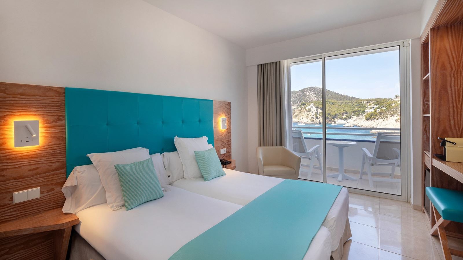 rooms-my-favorite-club-double-frontal-sea-view-balcony-or-terrace